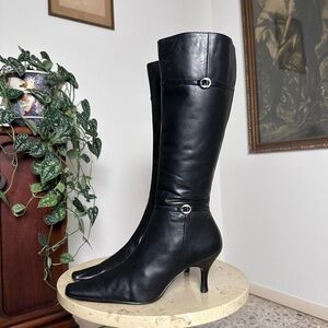 Vintage 90s early 2000s long tall knee high, high heel genuine leather boots